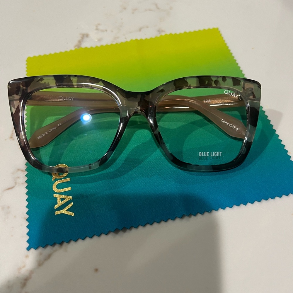 Quay Australia Tortoise Glasses